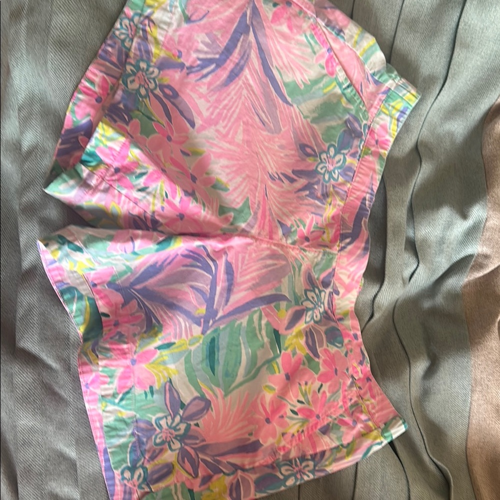 Lilly Pulitzer “It Was All A Dream” Pink Purple and Green Shorts Size 10